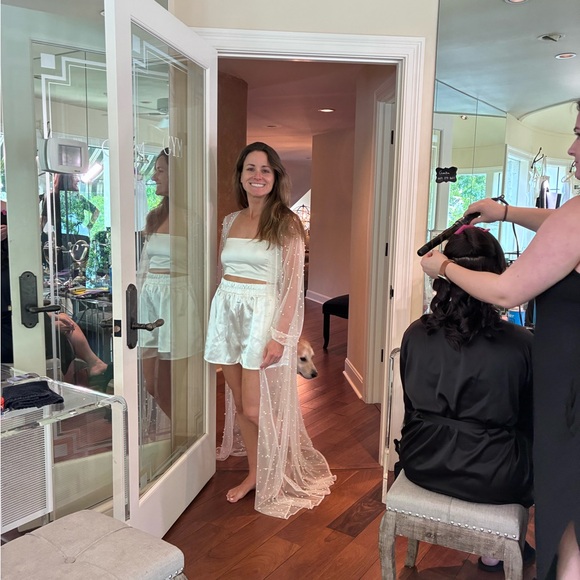 Luxe Pearl Robe - Picture 7 of 9